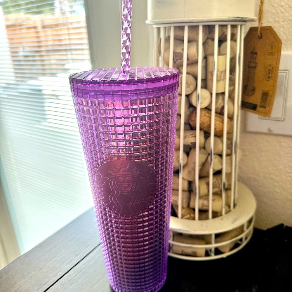 2021 Purple and red ombré grid